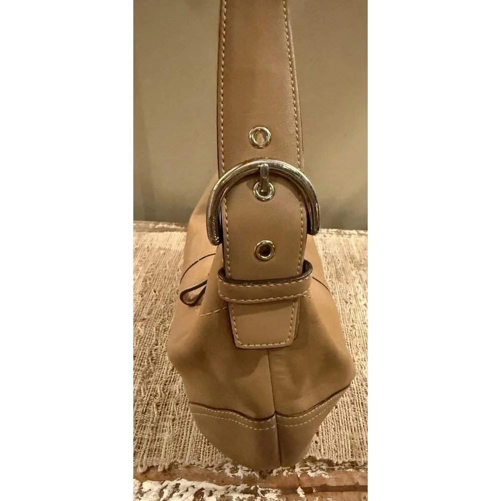 Vintage Coach Soho 9464 Glove Tan Leather Buckle Hobo Bag Light Tan Y2K Rare